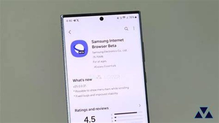 Mobile browser manga reading on smartphone